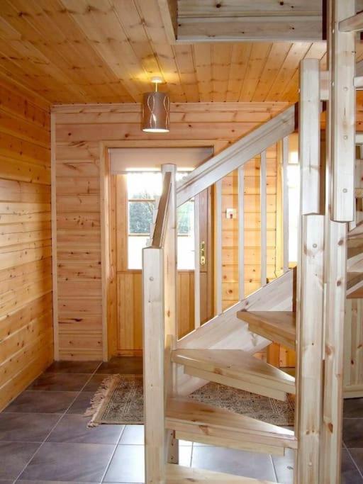 Red Squirrel Log Cabin With Hot Tub Keith Luaran gambar